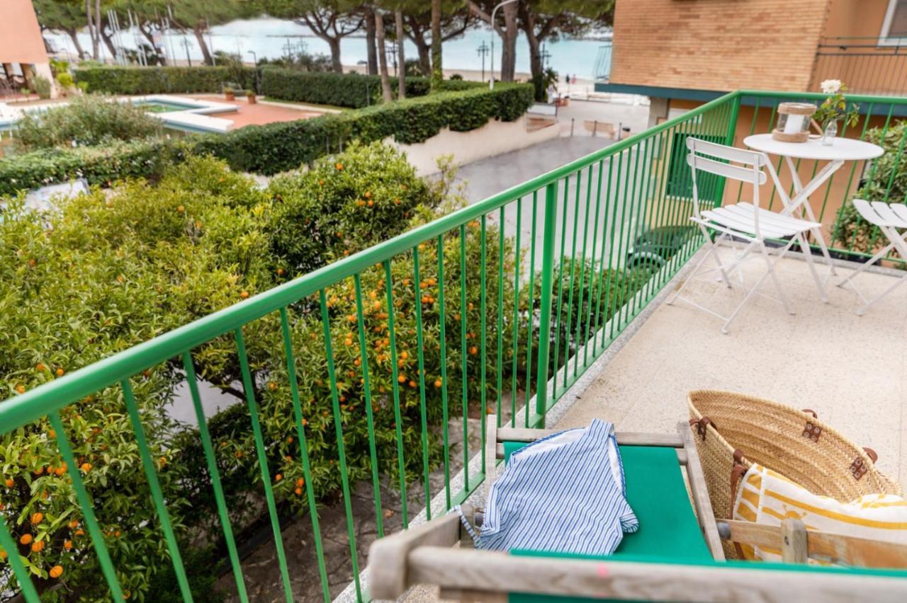 Appartamento La Vela San Bartolomeo Al Mare Bagian luar foto